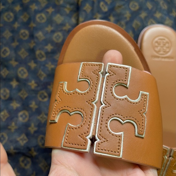 Tory Burch Double T slides(New Without box) - Picture 2 of 7